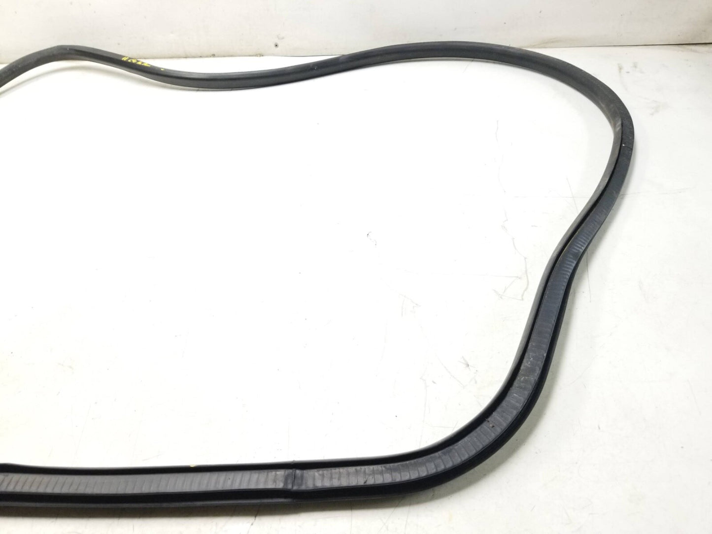 2010 - 2016 Cadillac SRX Door Weatherstrip Front Passenger Side Right OEM