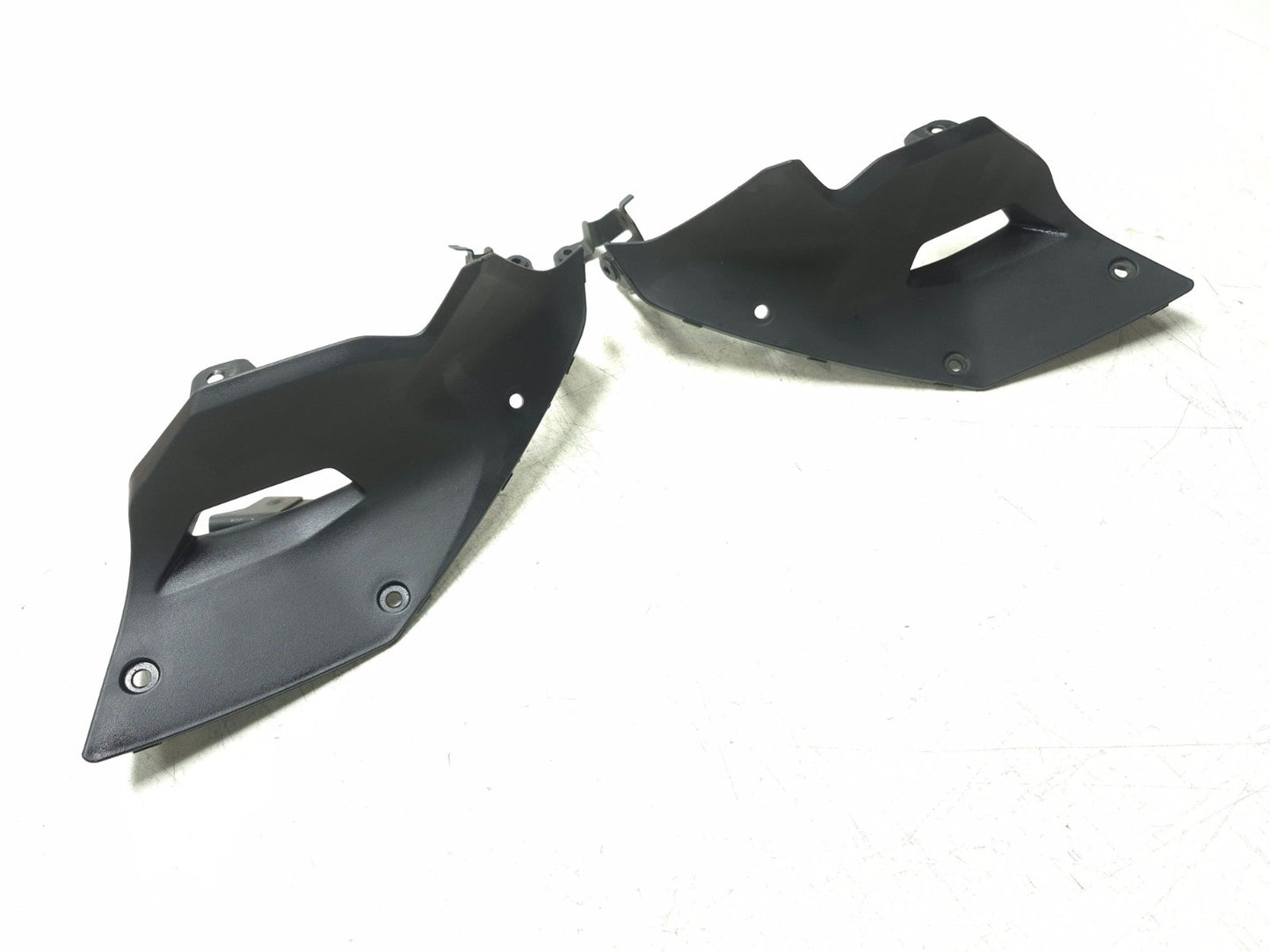 2019 Kawasaki Z400 Er400d Front Inner Shroud Cover Left & Right Pair OEM
