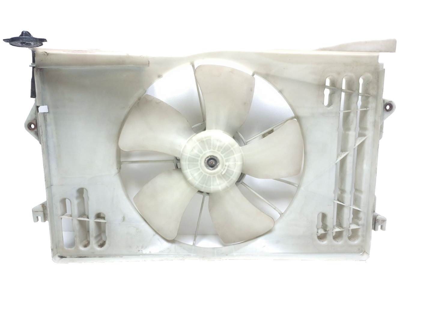 2005 Toyota Corolla Ce Cooling Fan W/ Shroud OEM