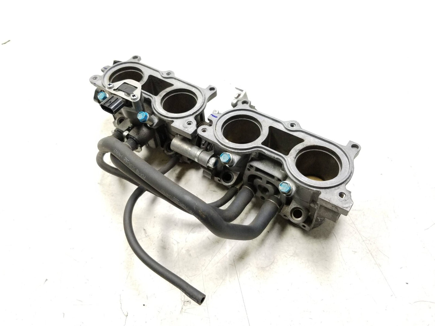 2014 - 2018 Honda Cbr650f Throttle Body  OEM