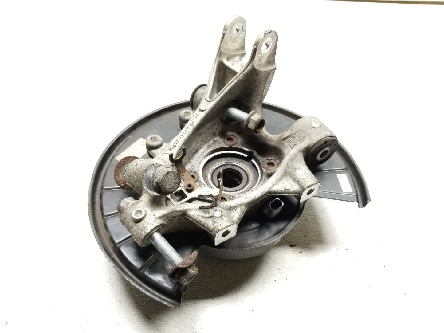 2013 Porsche Cayenne Wheel Spindle Knuckle Rear Passenger Side Right OEM
