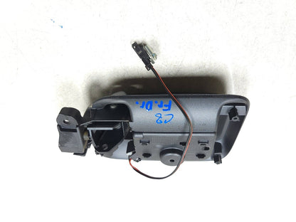 2014 - 2019 Chevrolet Silverado 1500 Drivers Door Interior Handle OEM
