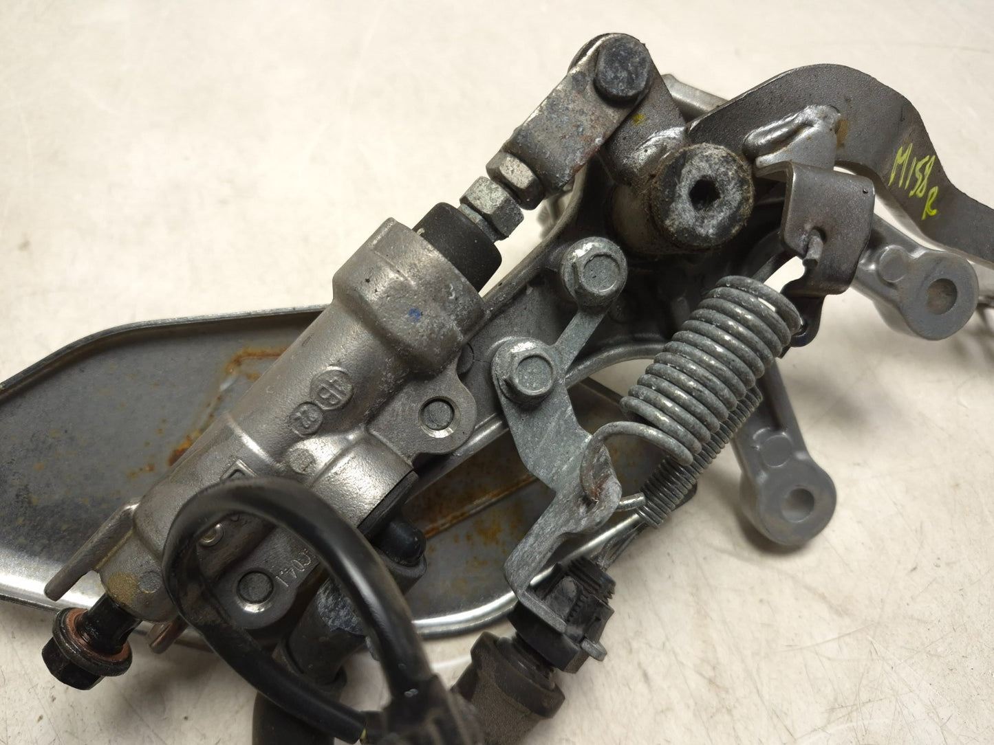 2024 Yamaha R3 Yzfr3 Front Right Foot Peg & Bracket  Master Cylinder & Pedal OEM