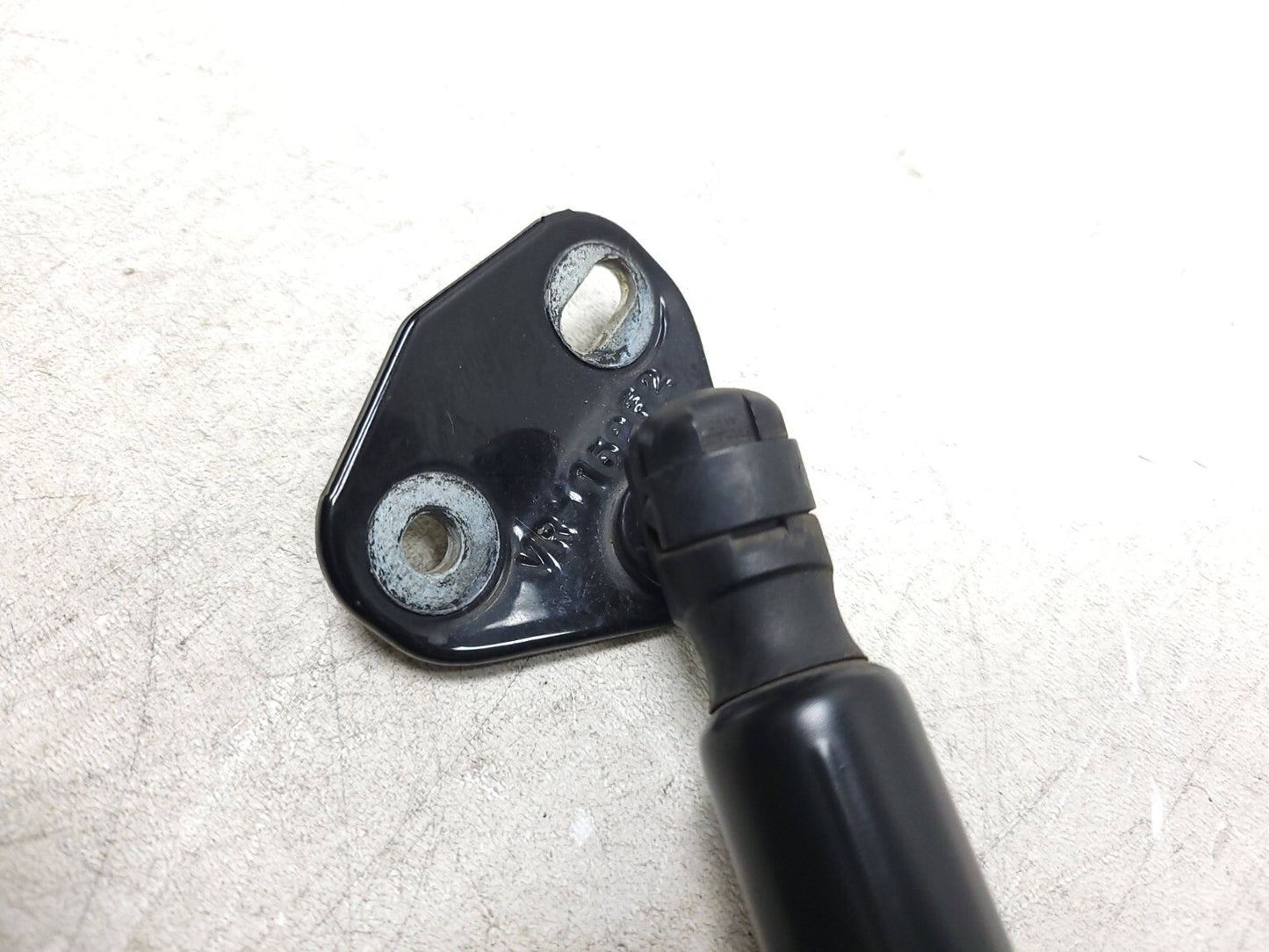 2013 Chevrolet Suburban Trunk Lid Shock Strut Support Pair OEM