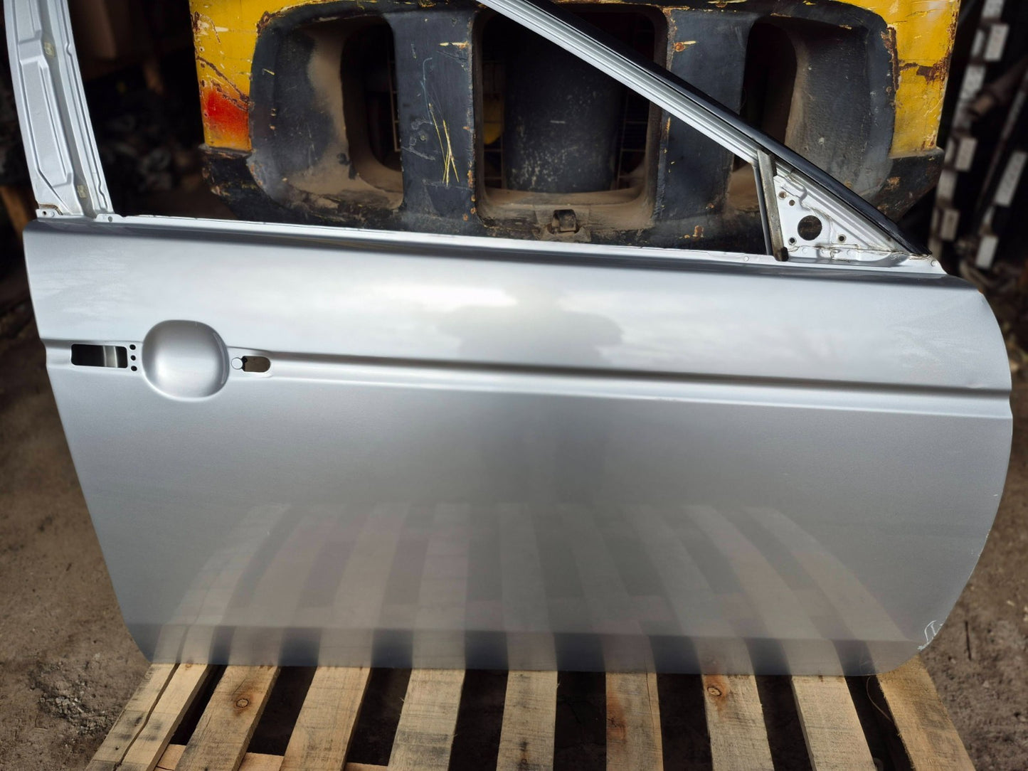 2007 Acura Tl Front Door Shell Passenger Side Right OEM