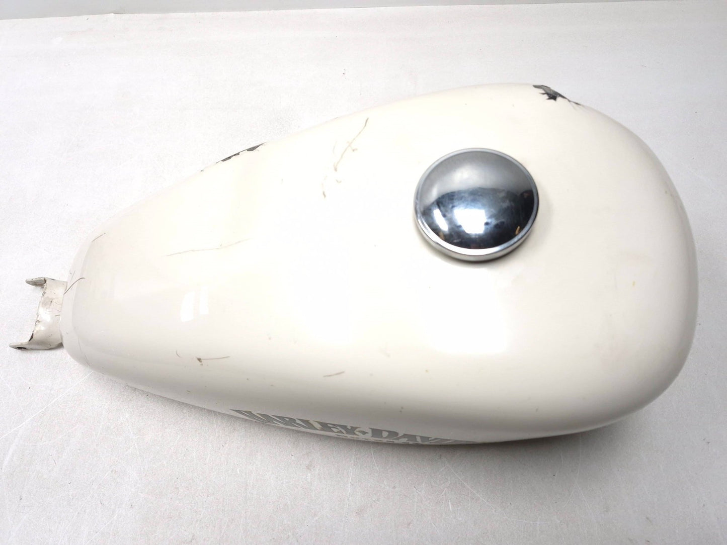 2009 Harley-davidson Sportster Xl883l Fuel Tank * Has Damage *oem