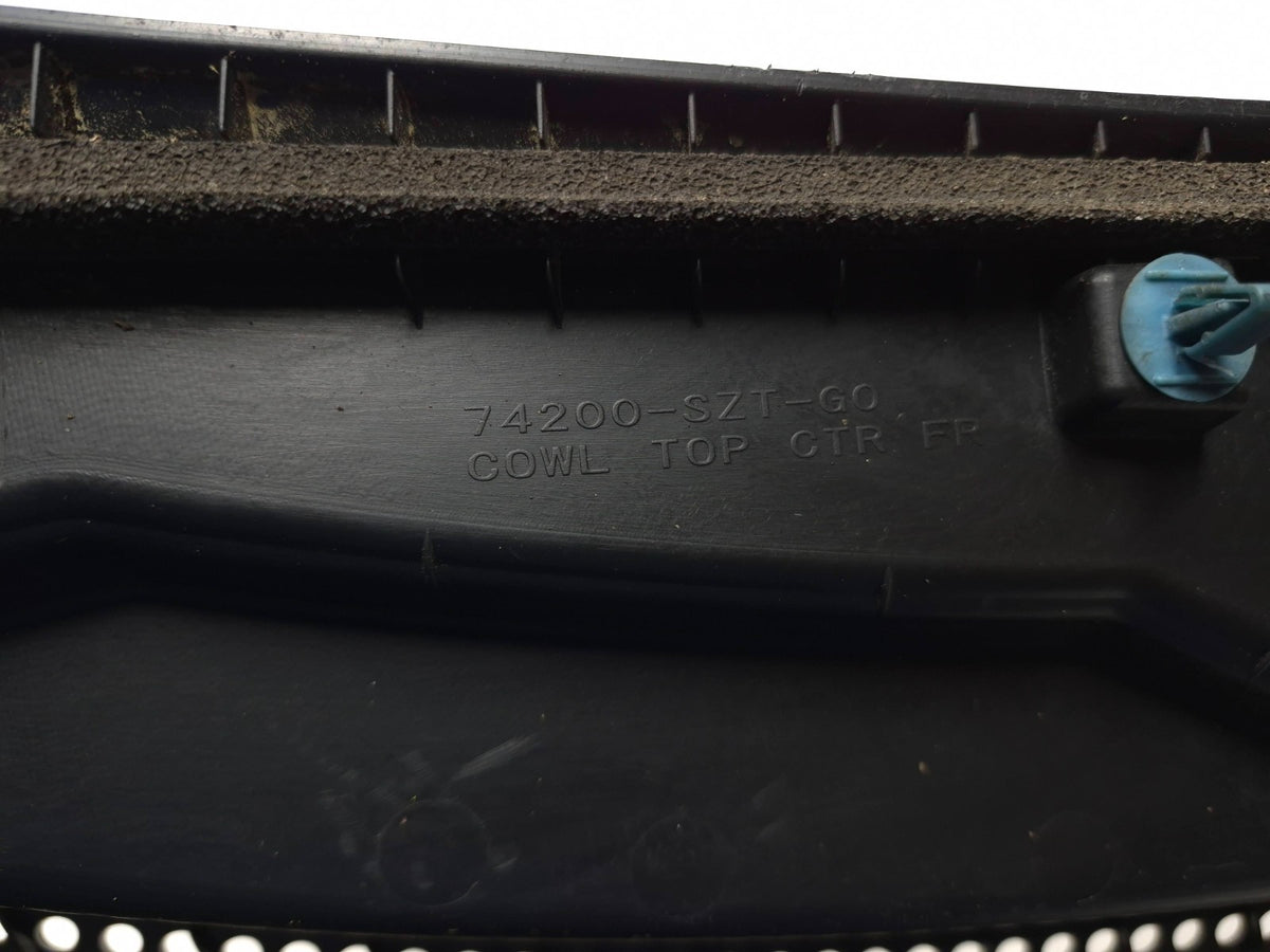 2013 Honda Cr-z Front Windshield Wiper Cowl Trim Cover OEM