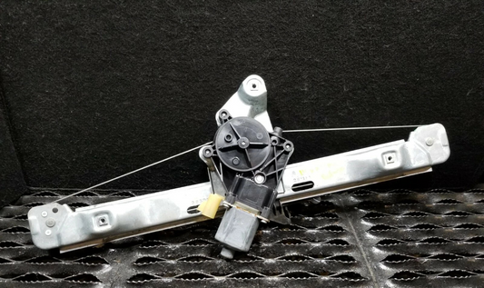 2010 Chevrolet Malibu Rear Door Window Regulator & Motor Passenger Side Rh OEM