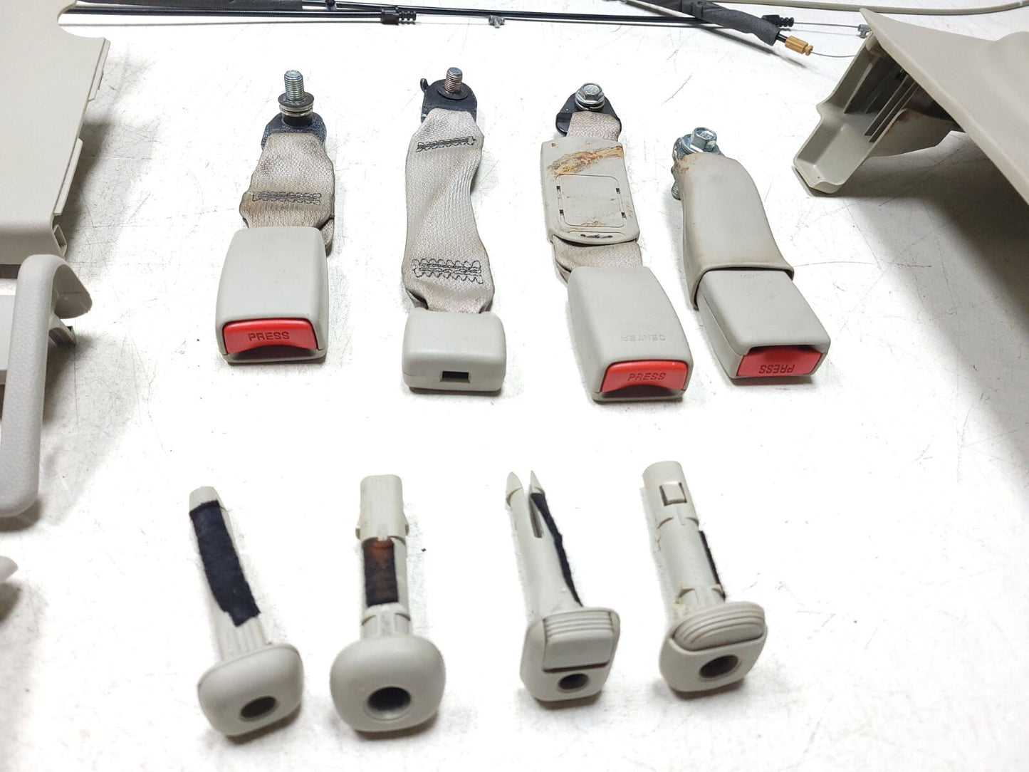 2007 - 2009 Acura Mdx Rear 2nd Row Seat Trim & Floor Panel Set OEM