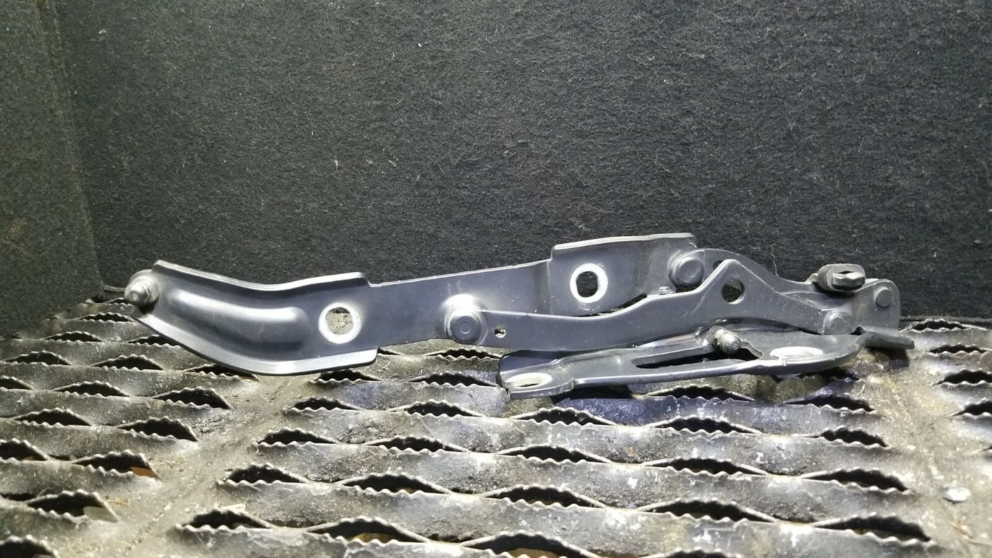 09 10 11 BMW 328xi E90 Sedan Trunk Hinge Mount Support Left & Right Pair OEM