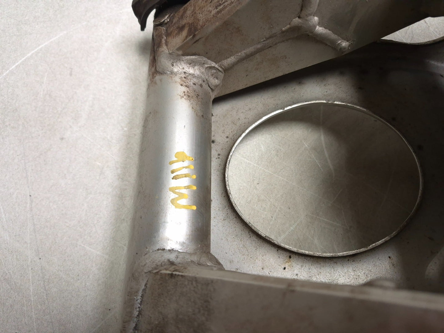 2002 Yamaha Yzf-r6 Rear Swingarm OEM