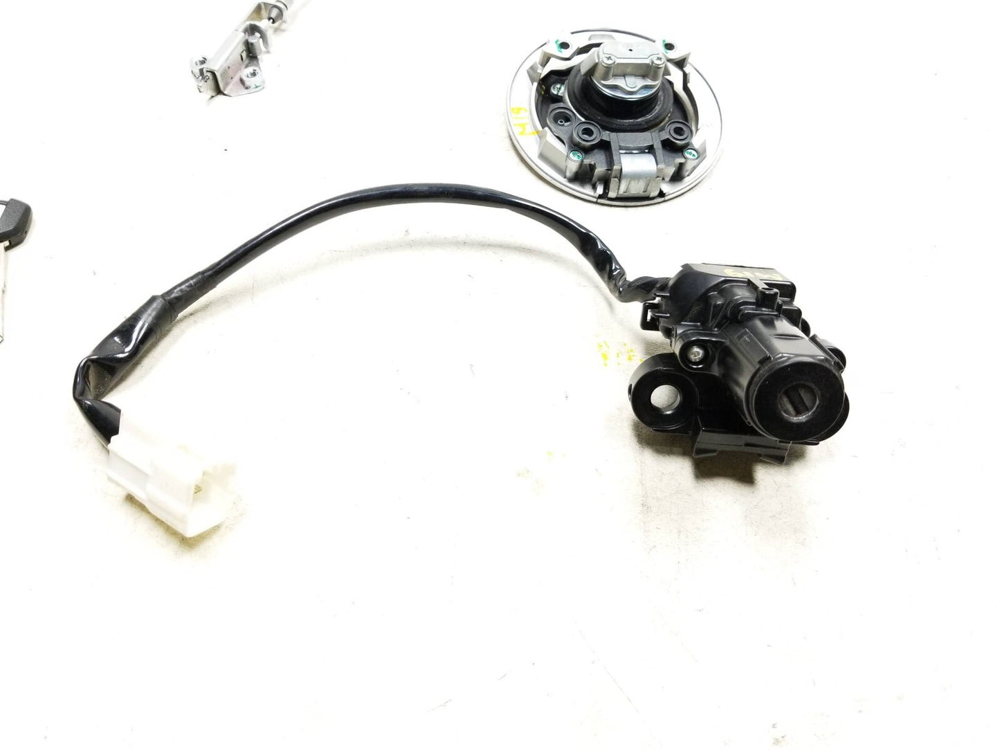 2020 - 2023 Kawasaki Ninja Er650 Z650 Ex650 Ignition Set Key Lock Fuel Tank Cap