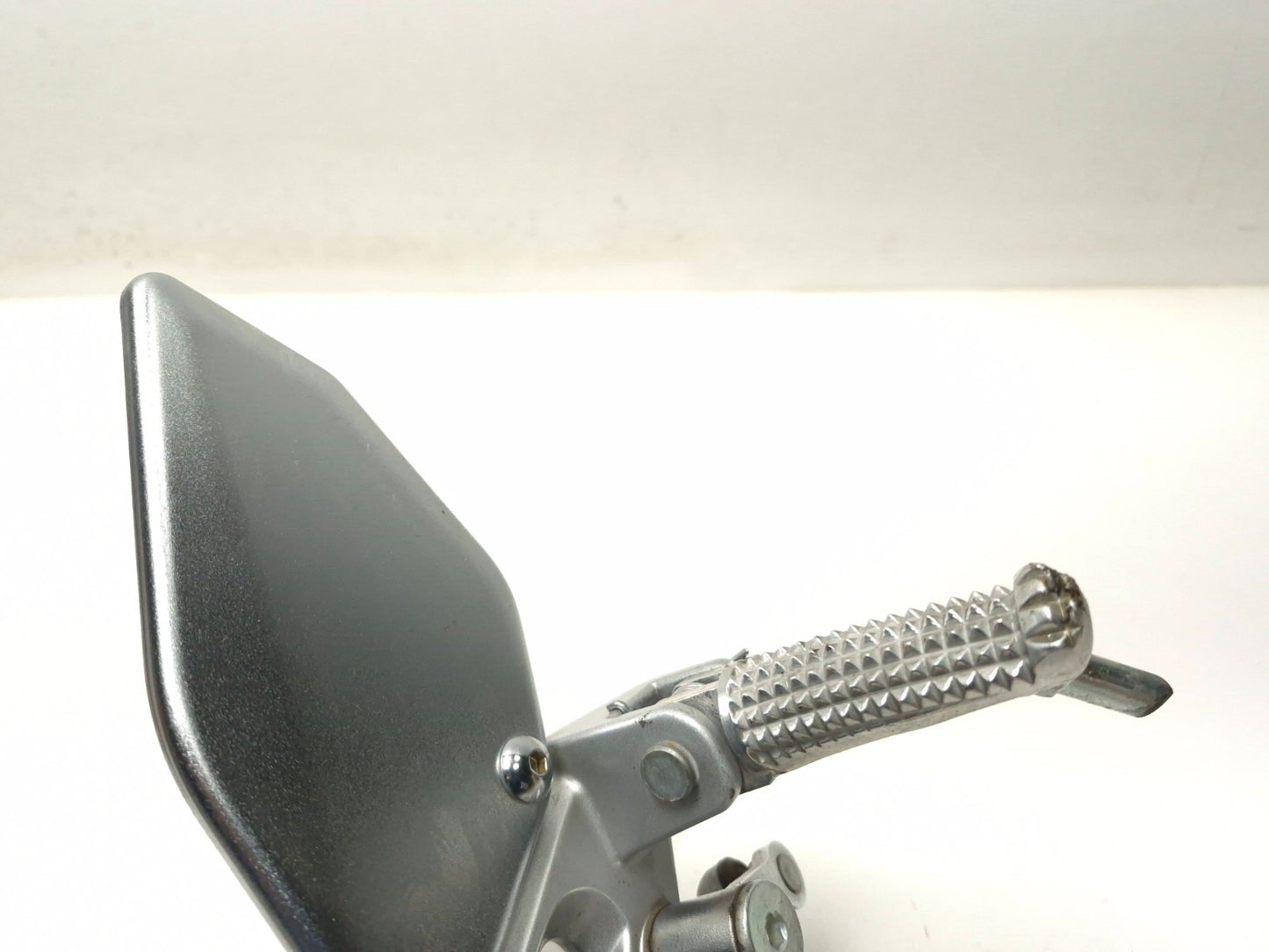 2025 Yamaha R3 Yfz320 Footrest W/ Gear Shift Lever Front Left OEM