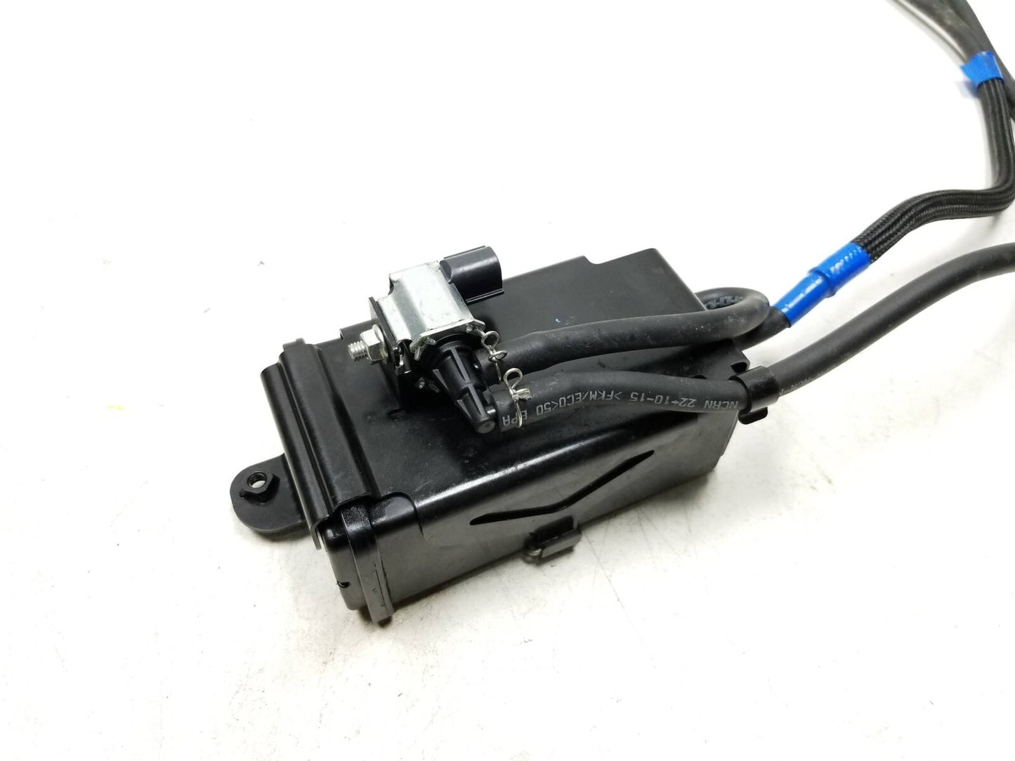 2015-2018 Kawasaki Klz1000 Versys 1000 Evap Vapor Charcoal Emission Canister OEM