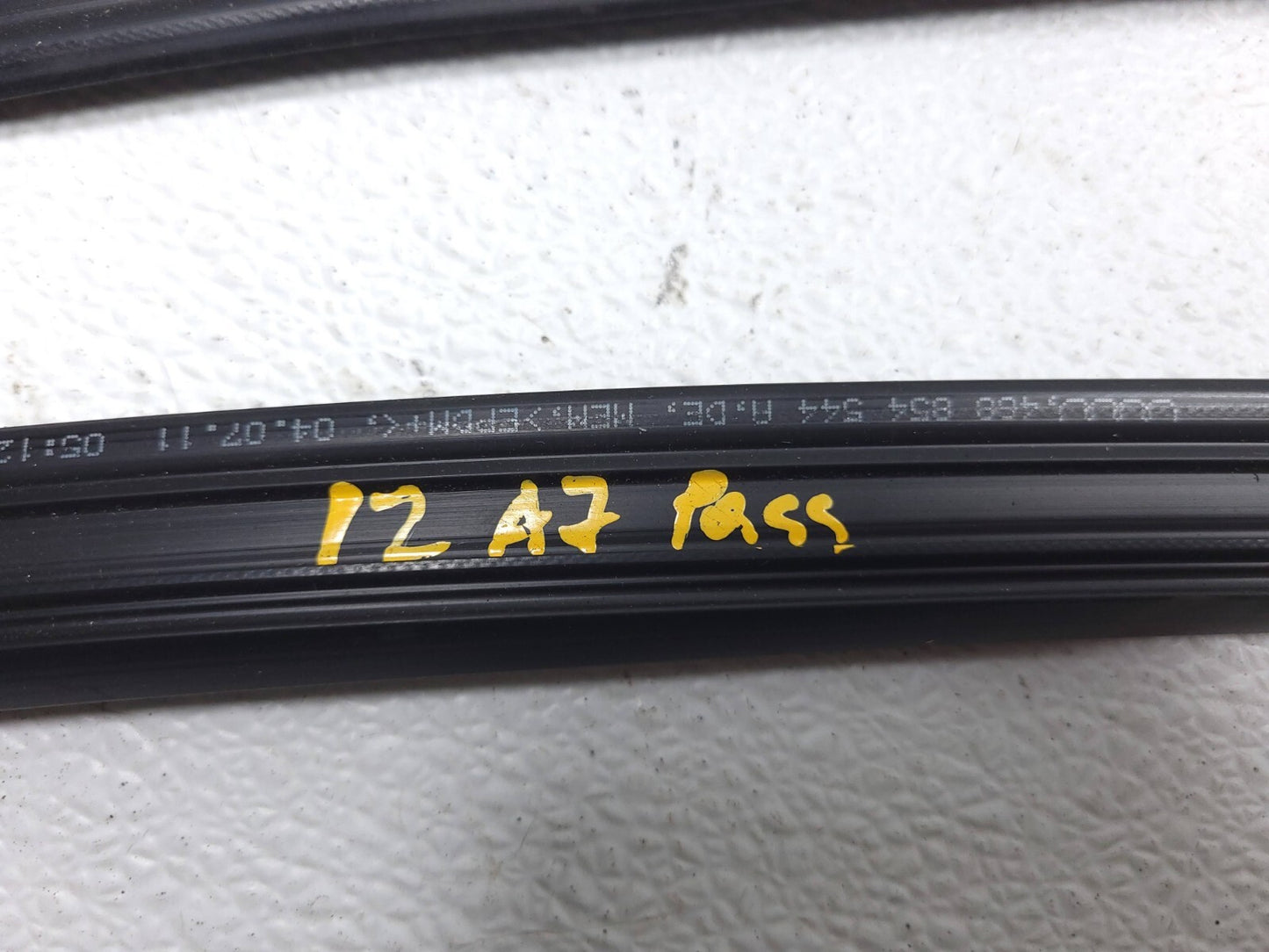 2012 Audi A7 Roof Frame Weatherstrip Seal Pair Left Right OEM