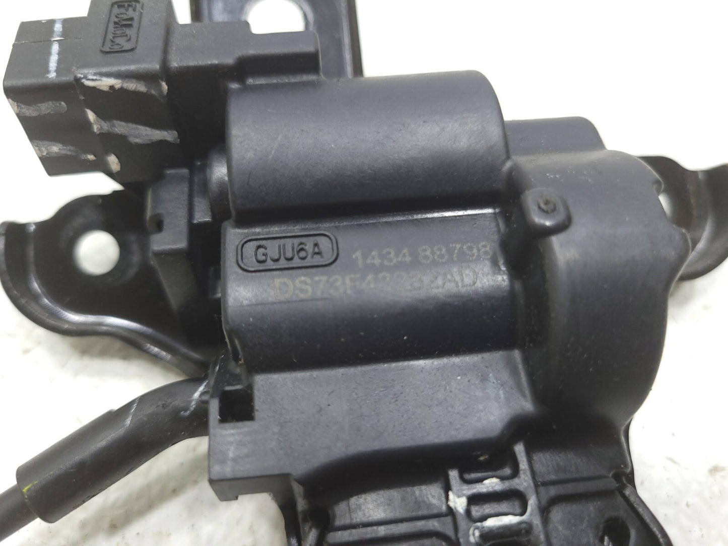 2014 Ford Fusion Trunk Lock Actuator Motor OEM