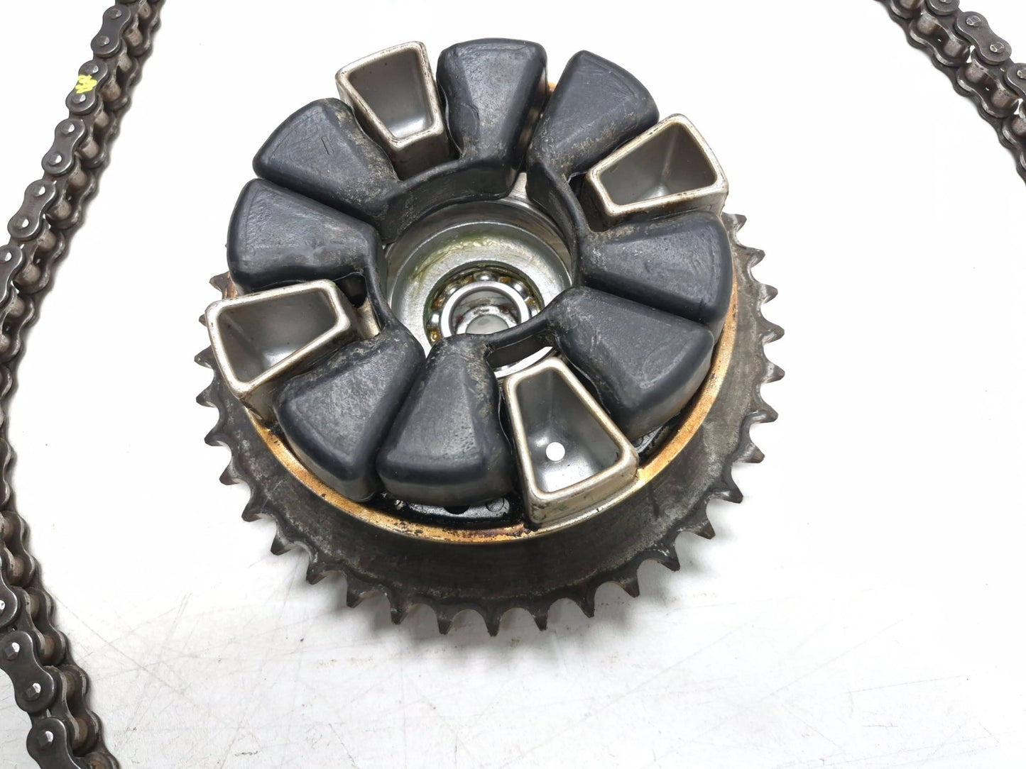 2004 Kawasaki Vulcan 800 Vn800 Rear Wheel Hub & Sprocket W/ Drive Chain OEM