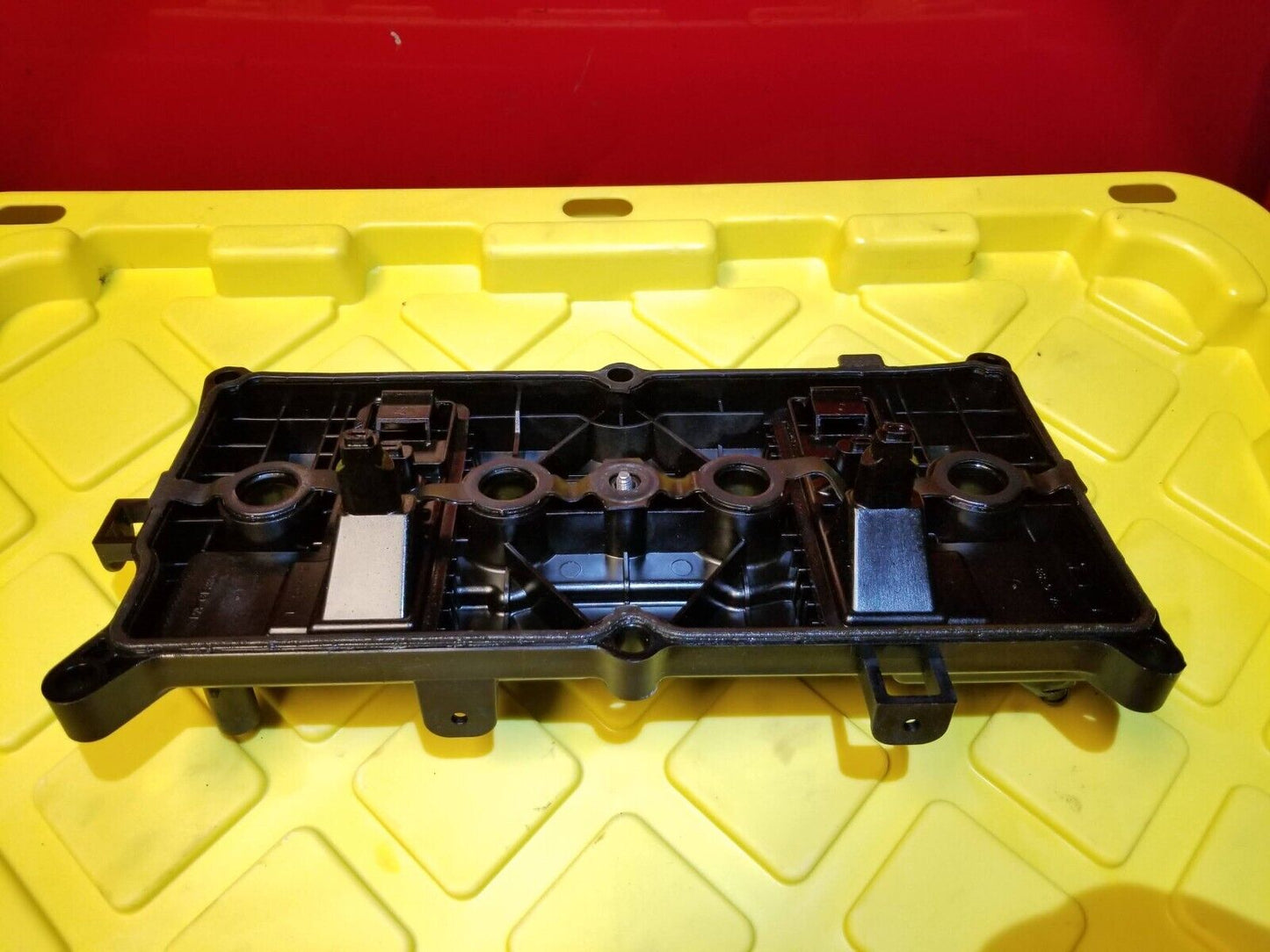 07 - 12 Nissan Sentra Engine Valve Cover 2.0l OEM
