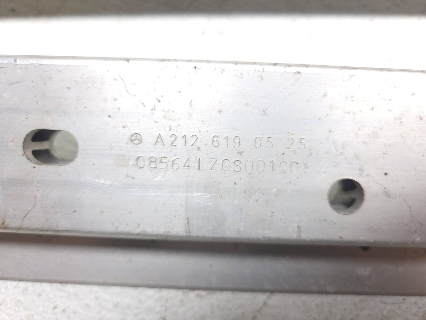 2014 Mercedes E350 Transmission Tunnel Stiffener Bracket OEM