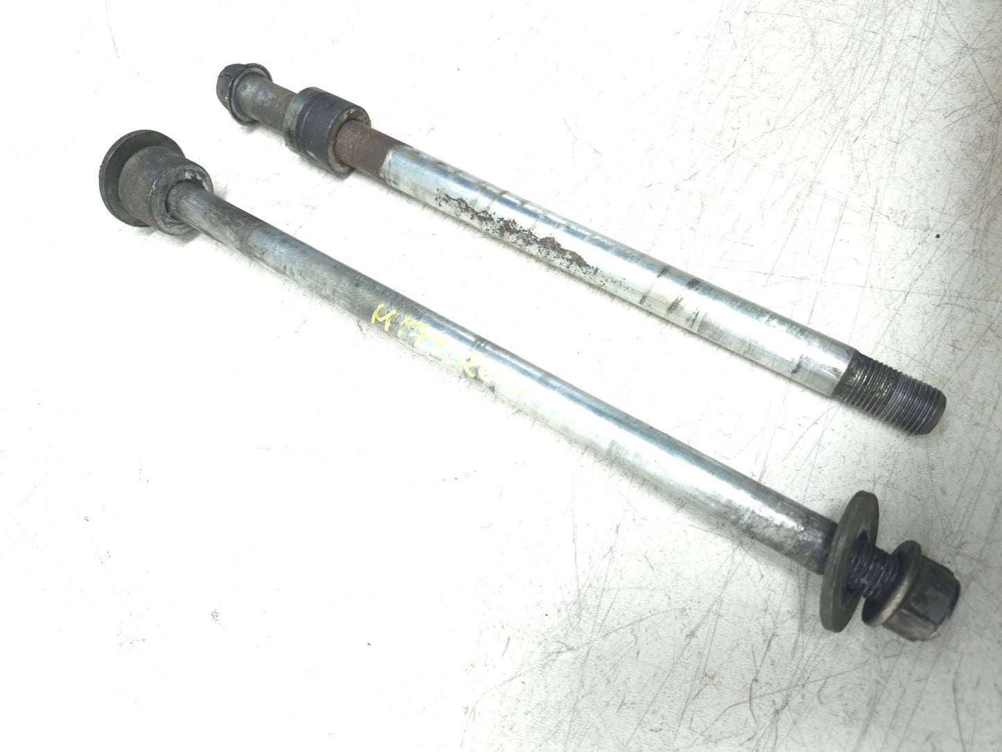 1999 Yamaha V Star Xvs650 Wheel Axle Front & Rear OEM