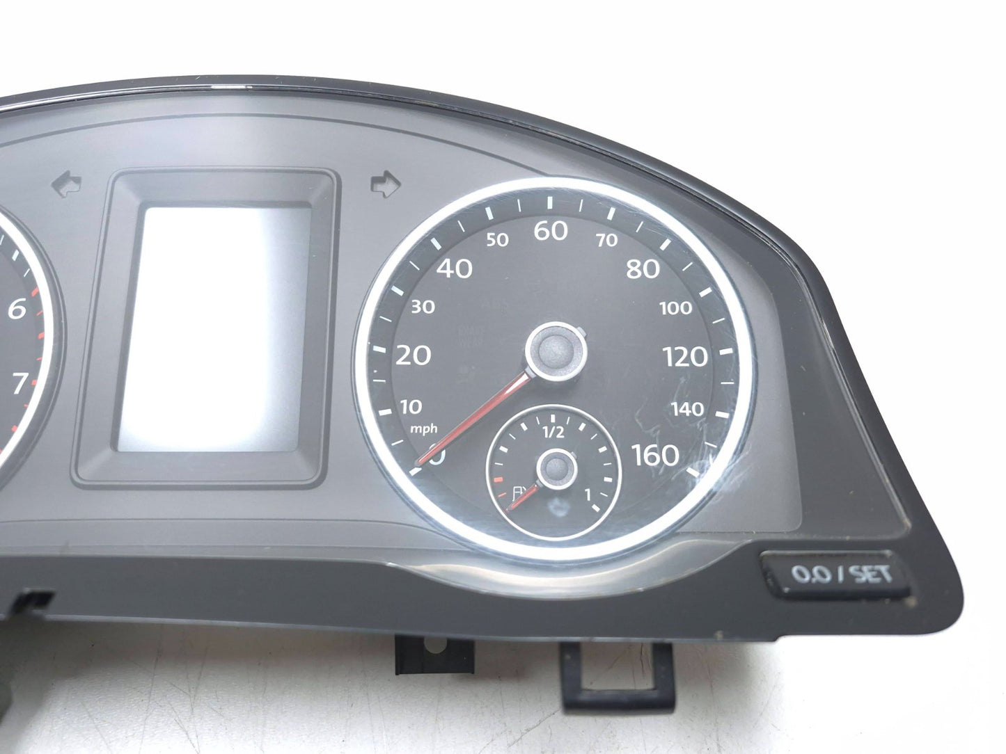 2011 Volkswagen Tiguan Instrument Cluster Speedometer Gauge OEM