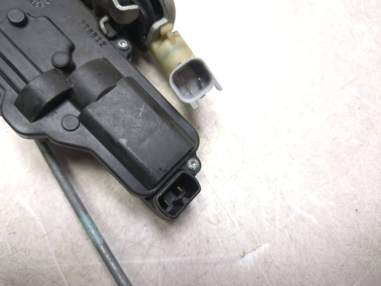 2008 Lincoln Navigator Rear Door Lock Latch Actuator Driver Side Left  OEM