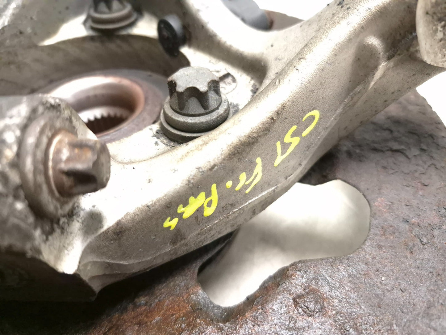 2007 Saab 9-5 Aero Front Spindle Knuckle Wheel Hub 2pcs OEM