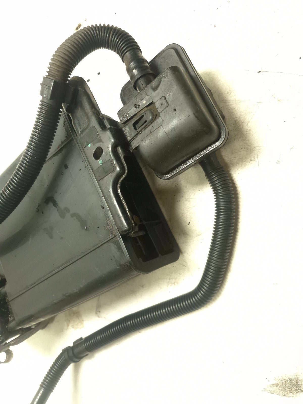 2007 Toyota Corolla Fuel Vapor Canister 77740-02130 OEM
