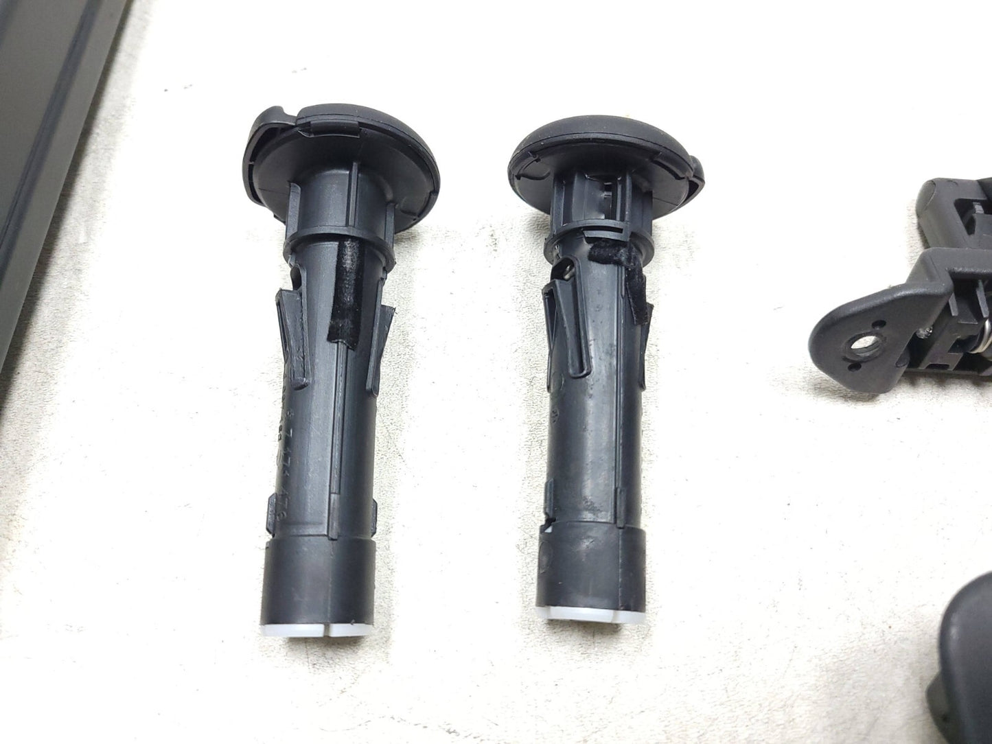 2007 - 2013 BMW X5 E70 Rear Seat Center Trim & Headrest Guide Sleeve OEM