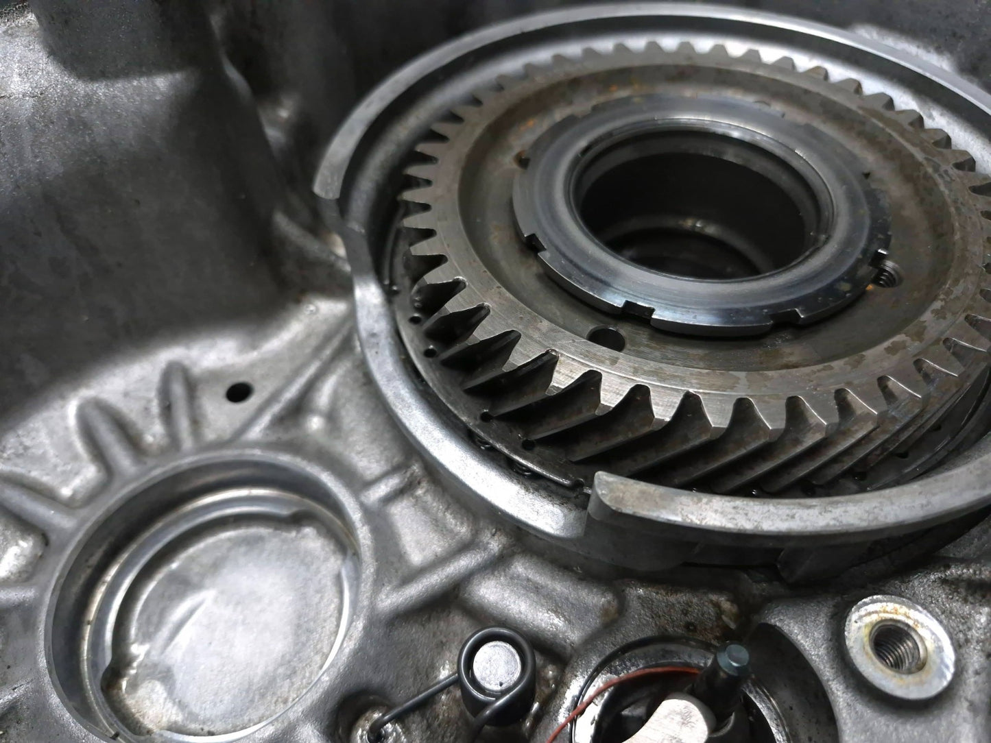 2012 Toyota Camry Automatic Transmission Case 3514133140 2.5l OEM