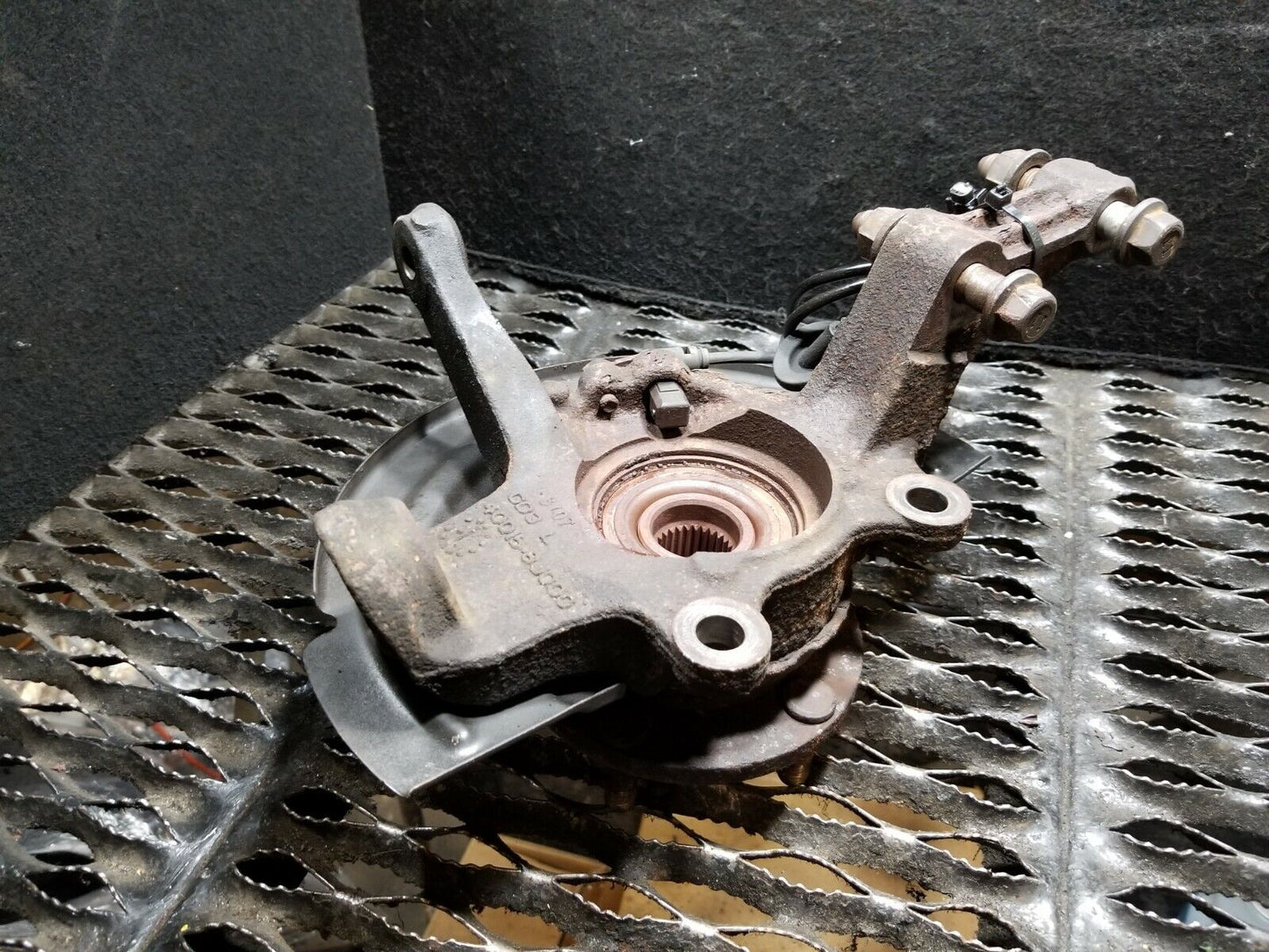 04 05 06 07 08 Nissan Maxima Spindle Knuckle Front Driver Left Side OEM 110k