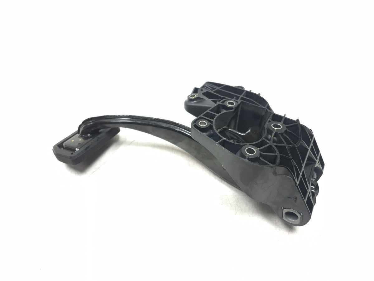 2021 Tesla Model 3 Brake Pedal 1044691-00-d OEM
