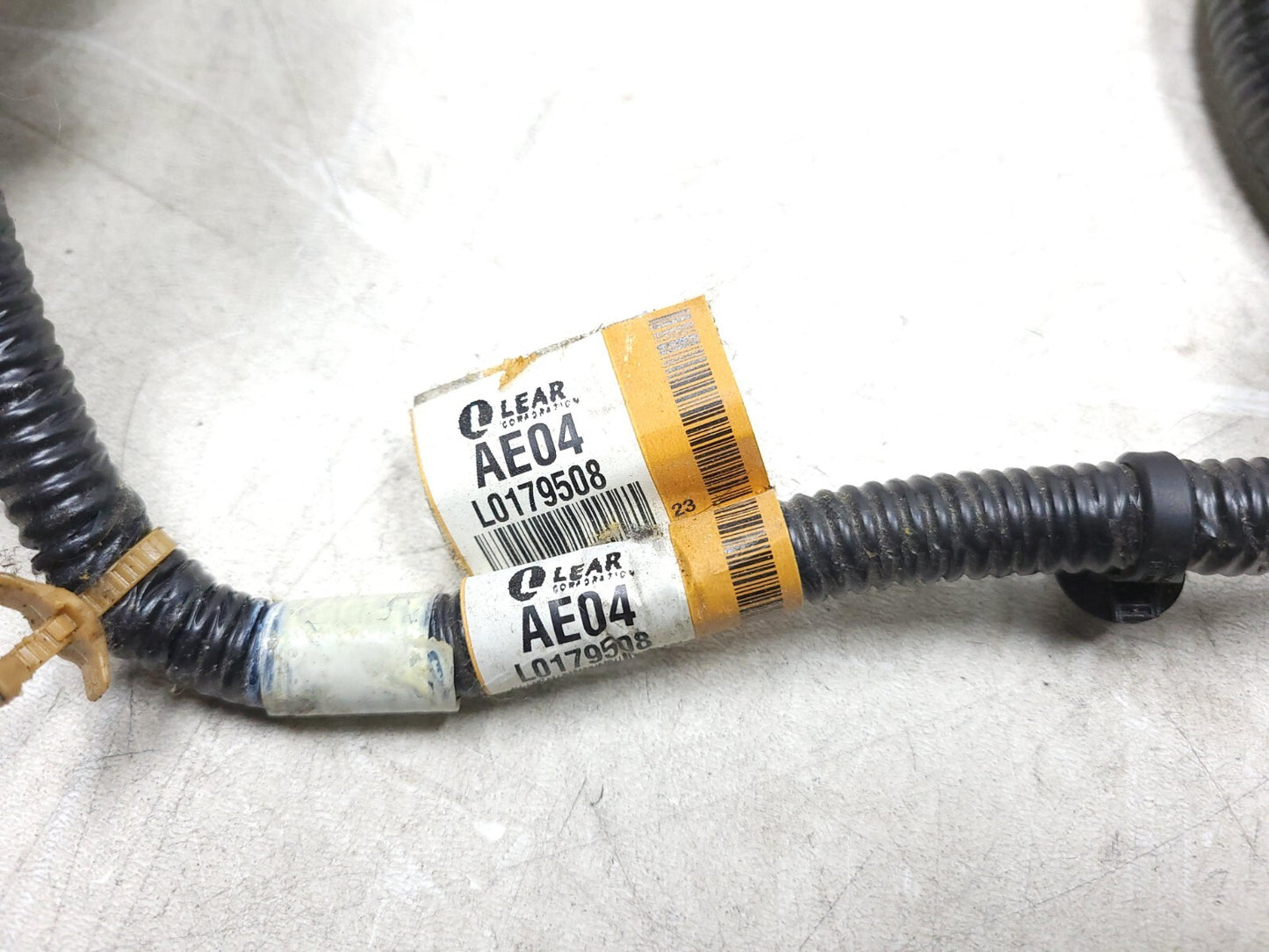 2010 - 2014 Chevrolet Suburban Seat Wire Wiring Harness Driver Side Left OEM