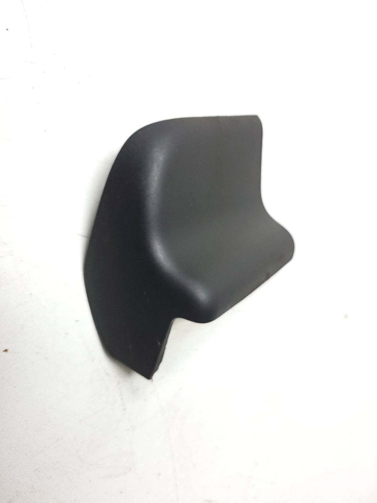 2010 - 2014 Chevrolet Suburban Seat Side Trim Front Passenger Side Right OEM