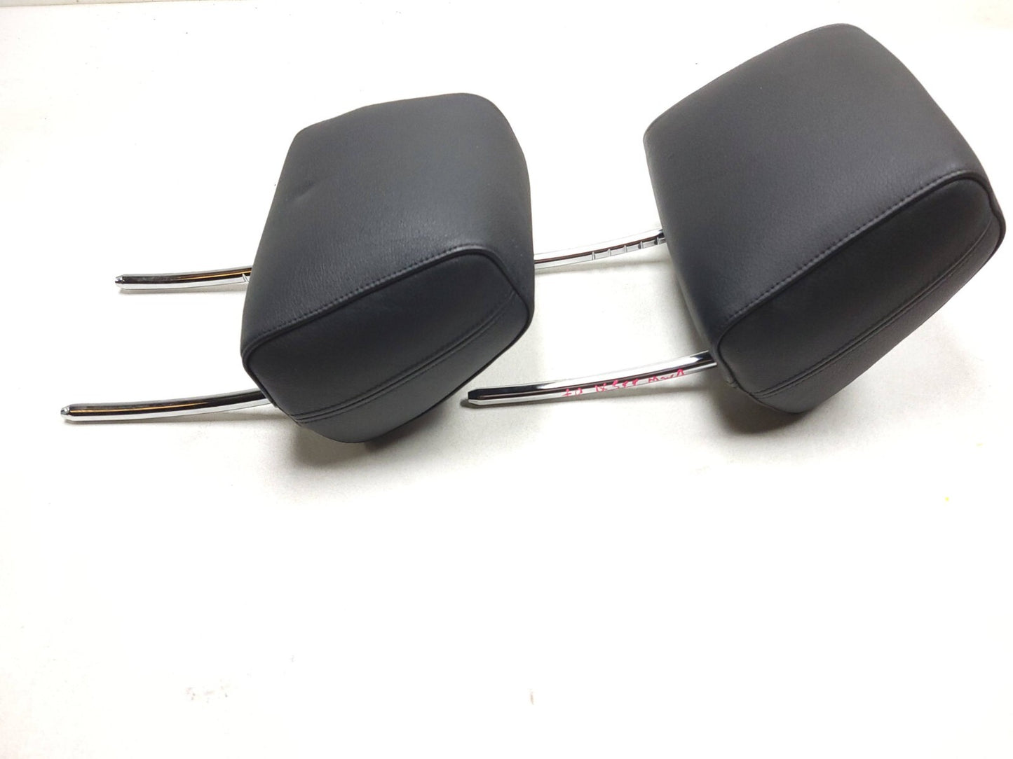 2007 BMW 335xi Front Seat Headrest 2pcs OEM