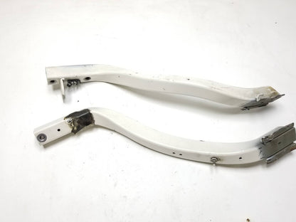 2012 Jeep Grand Cherokee Fender Bracket OEM