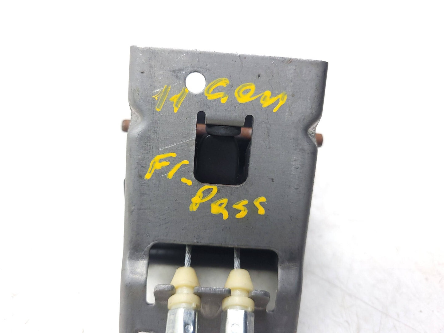 2009 - 2013 Hyundai Genesis Coupe Front Seat Pull Switch Handle Passenger OEM