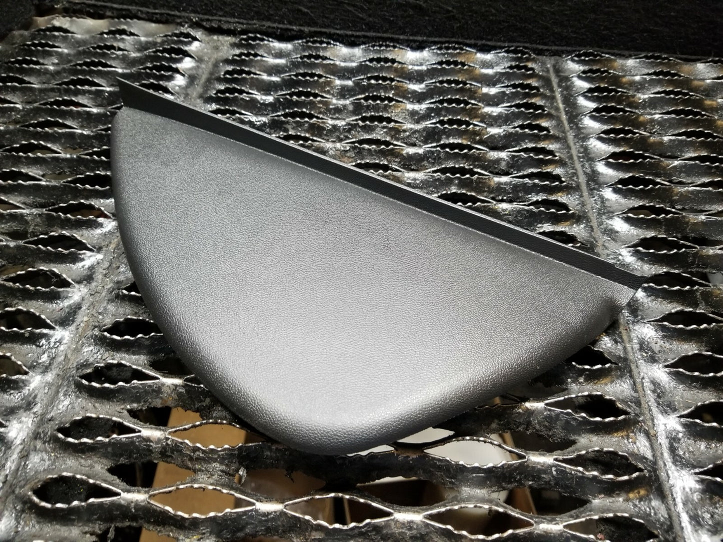 16 17 18 19 Chevrolet Malibu Dash End Cap Cover Trim Left Driver OEM 3k