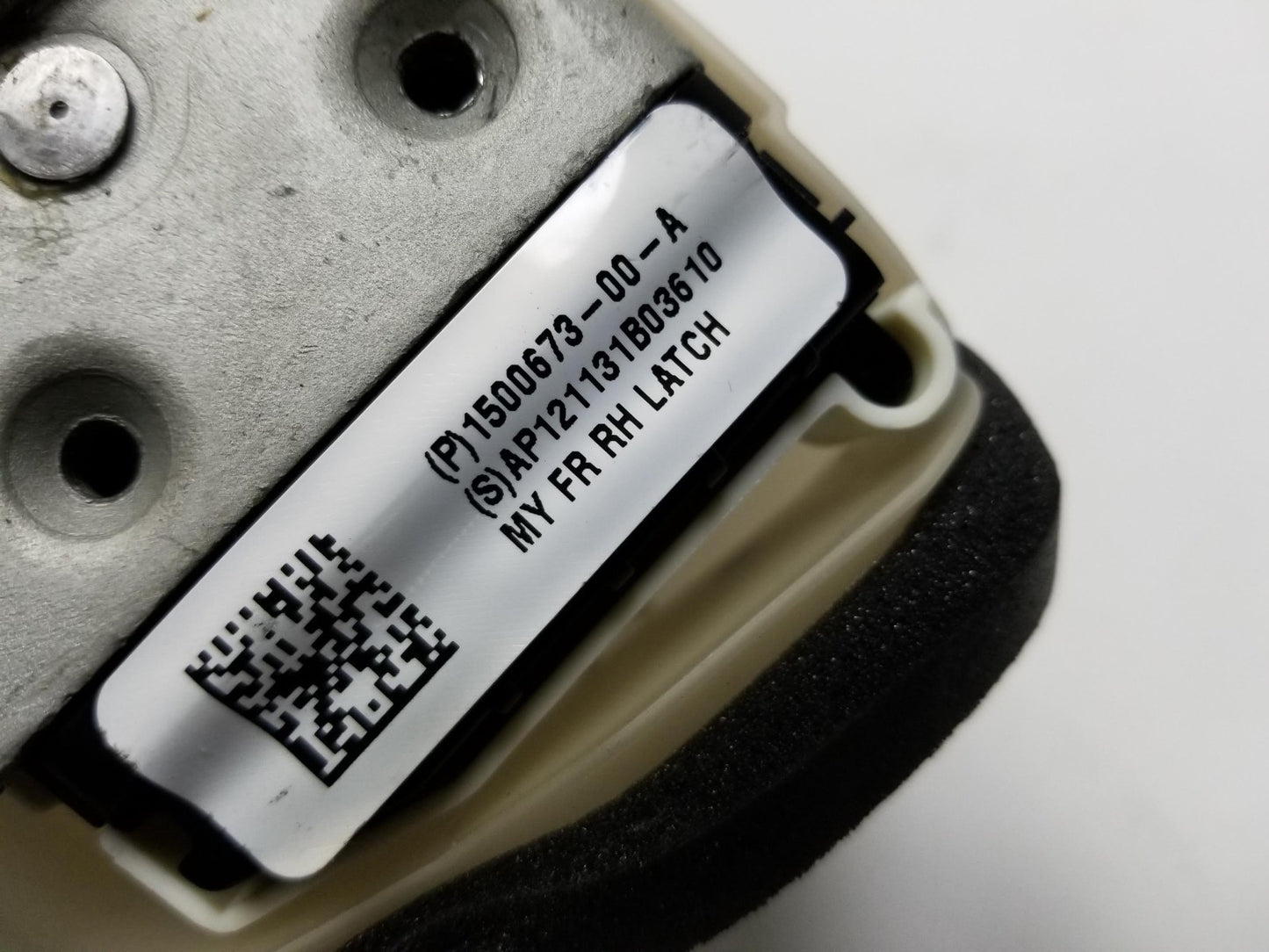 2021 Tesla Model 3 Front Door Lock Latch Actuator Passenger Side Rigth OEM