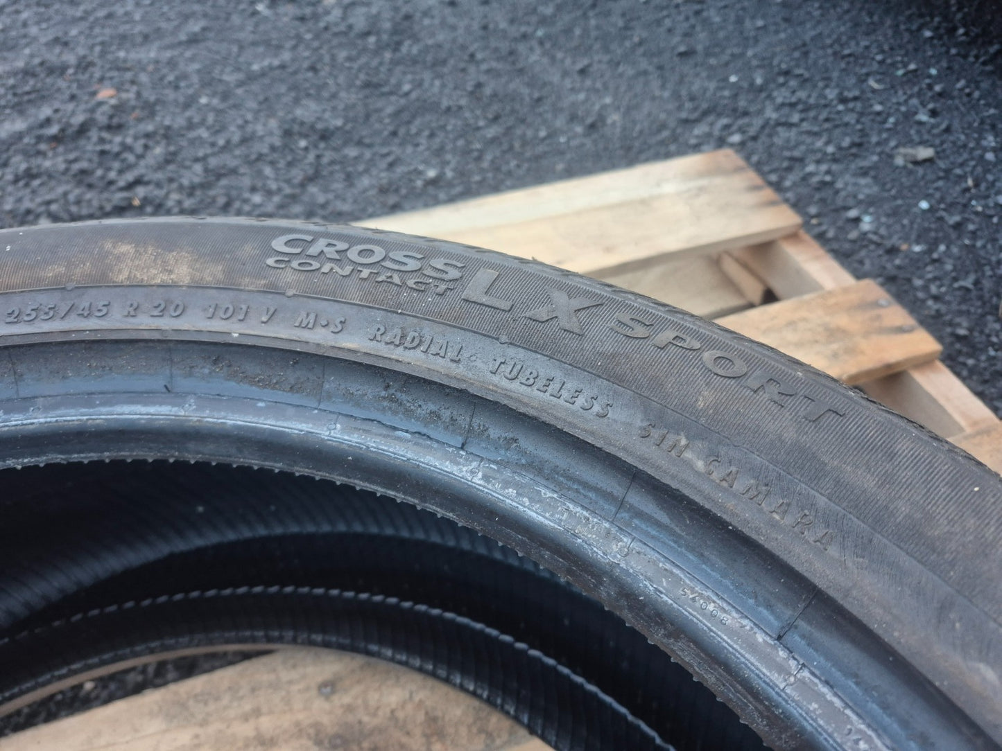 Continental Crosscontact Lx Sport 255/45 R20 101v Used Tire