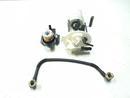 2015 Jeep Renegade Fuel Pump & Pump Valve & Tube 3 Pcs OEM