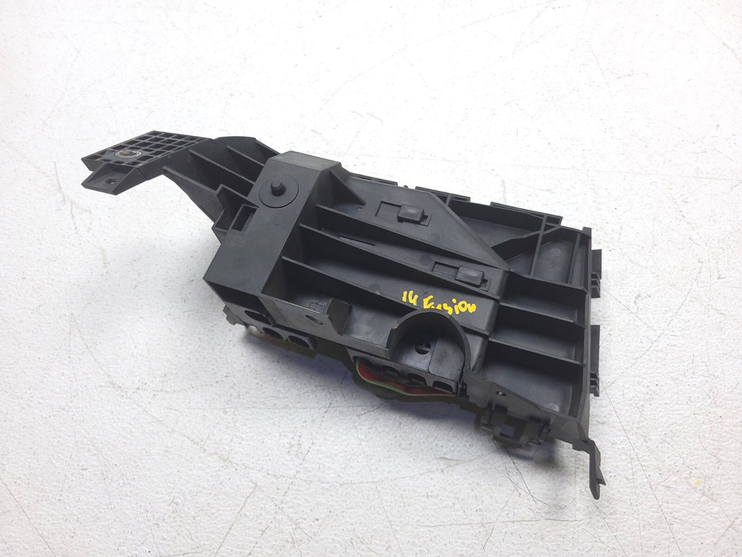 2014 Ford Fusion Battery Junction Fuse Box OEM