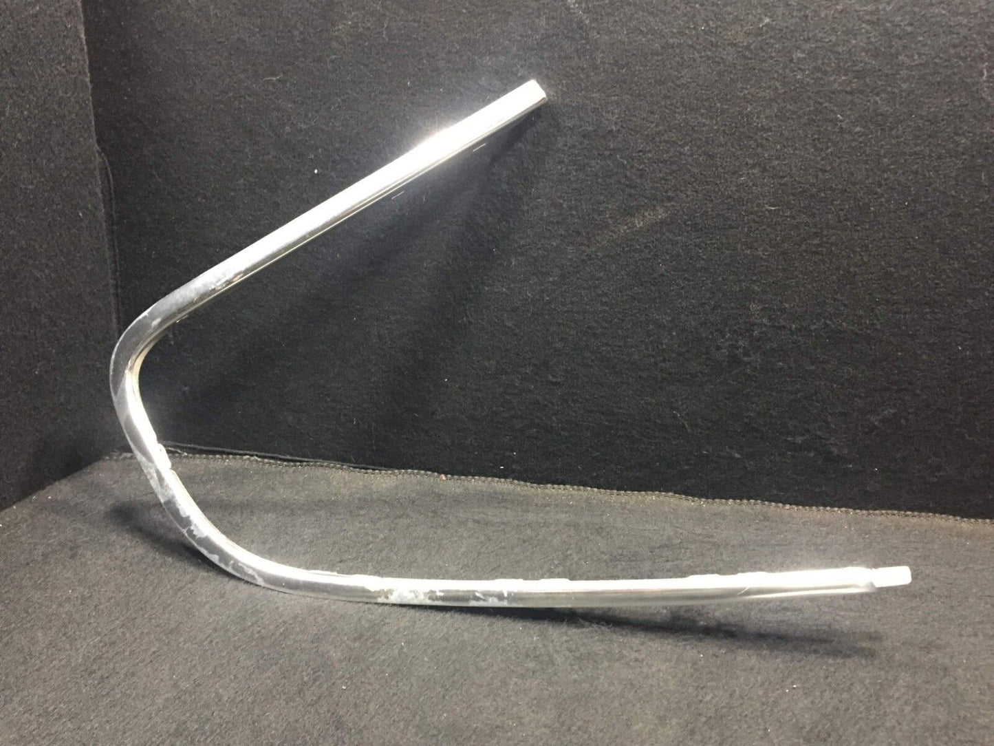 02 03 04 05 VW Passat B5 Rear Left Quarter Window Glass Trim Molding OEM D23