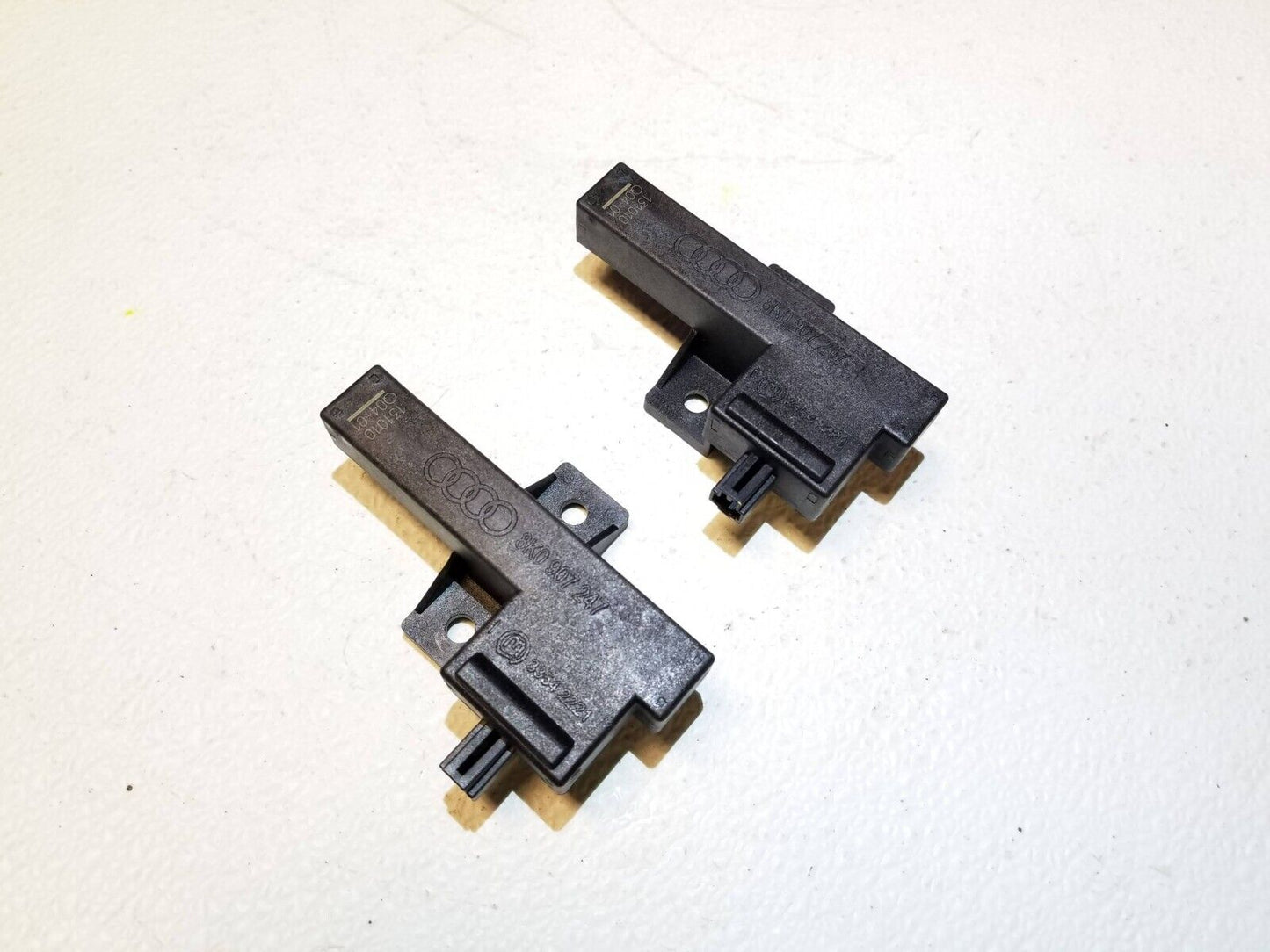 12 13 14 15 Audi A6 Rear Keyless Entry Antenna 8k0907247  2pcs OEM