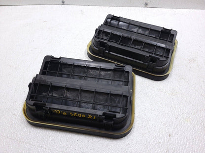 18 19 20 21 22 Honda Odyssey Rear Quarter Panel Pressure Vent Outlet Pair OEM