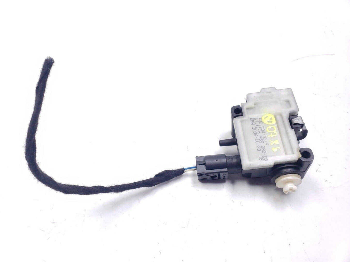 2007-2010 BMW X5 E70 Fuel Gas Tank Door Lid Actuator 67116985882 OEM