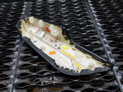 14 15 16 17 Jeep Cherokee Rear Door Interior Pull Handle Trim Pass Side Rh OEM