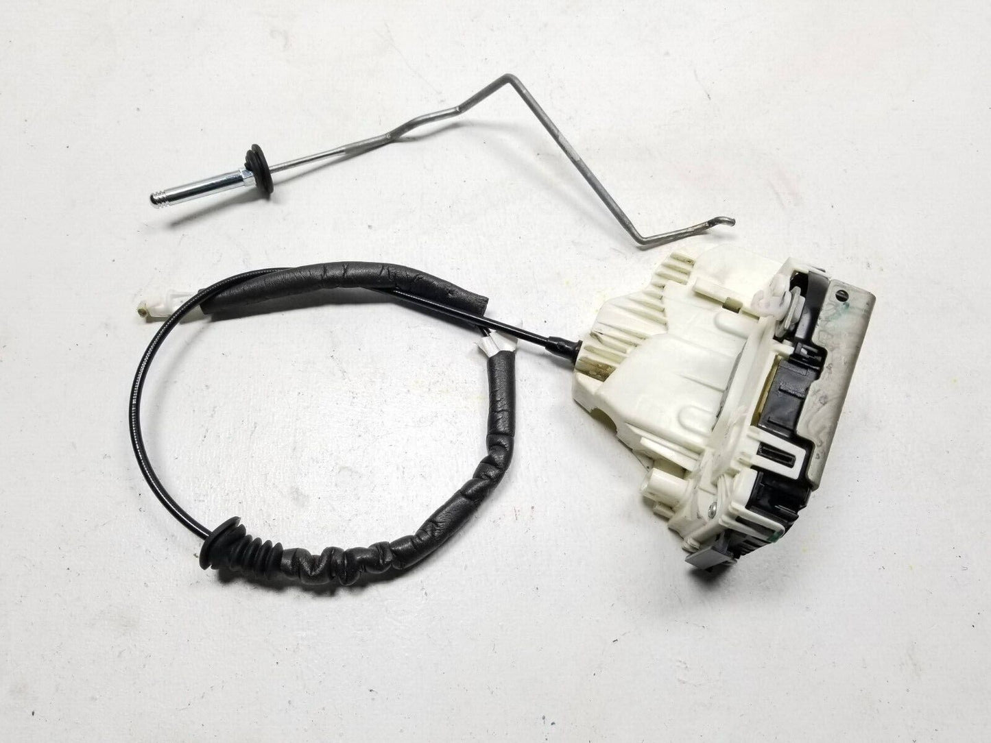 16 17 18 19 20 Dodge Durango Rear Right Pass Side Door Lock OEM