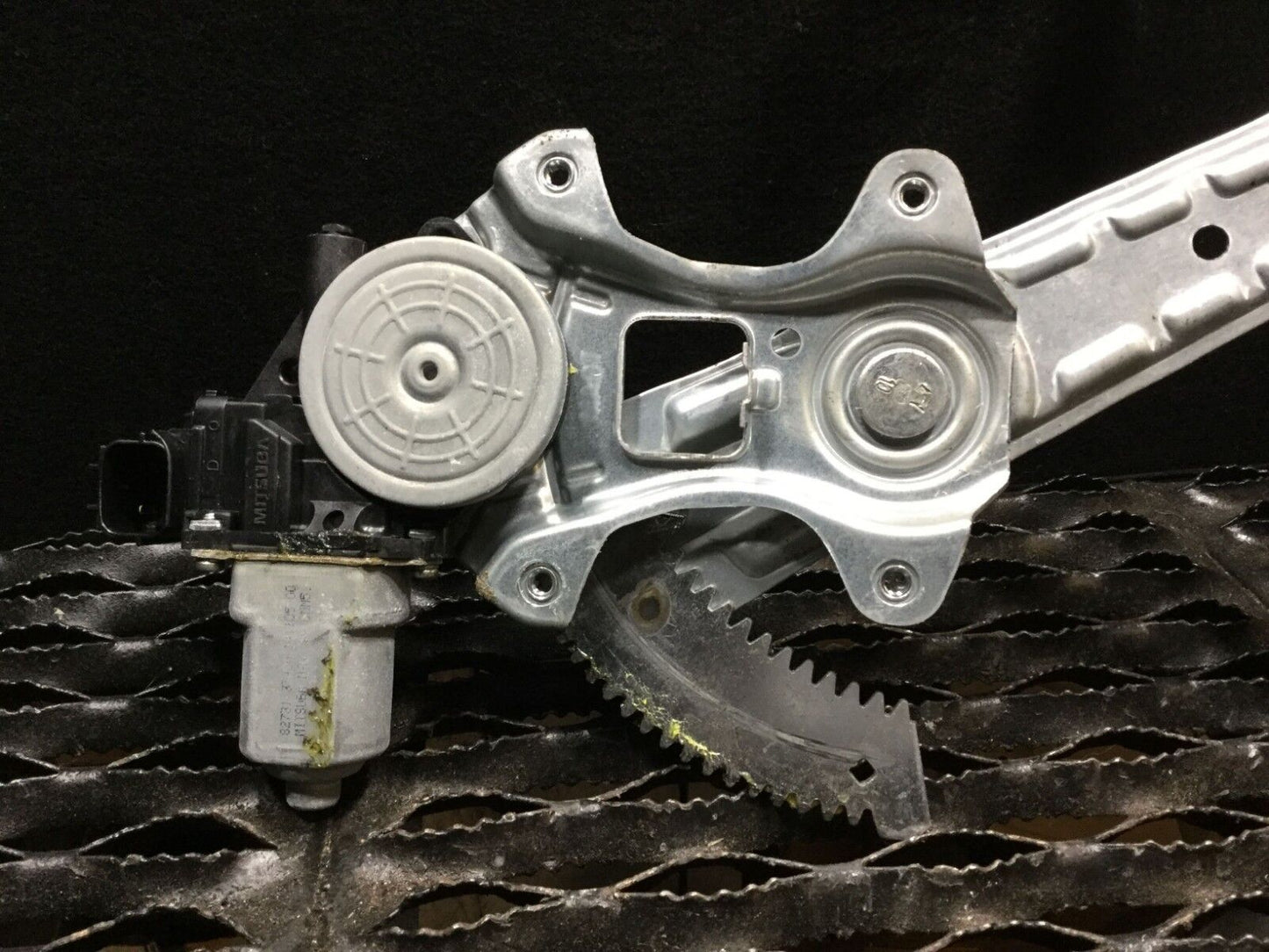13 14 15 16 17 Nissan Altima Rear Driver Side Window Motor Regulator OEM