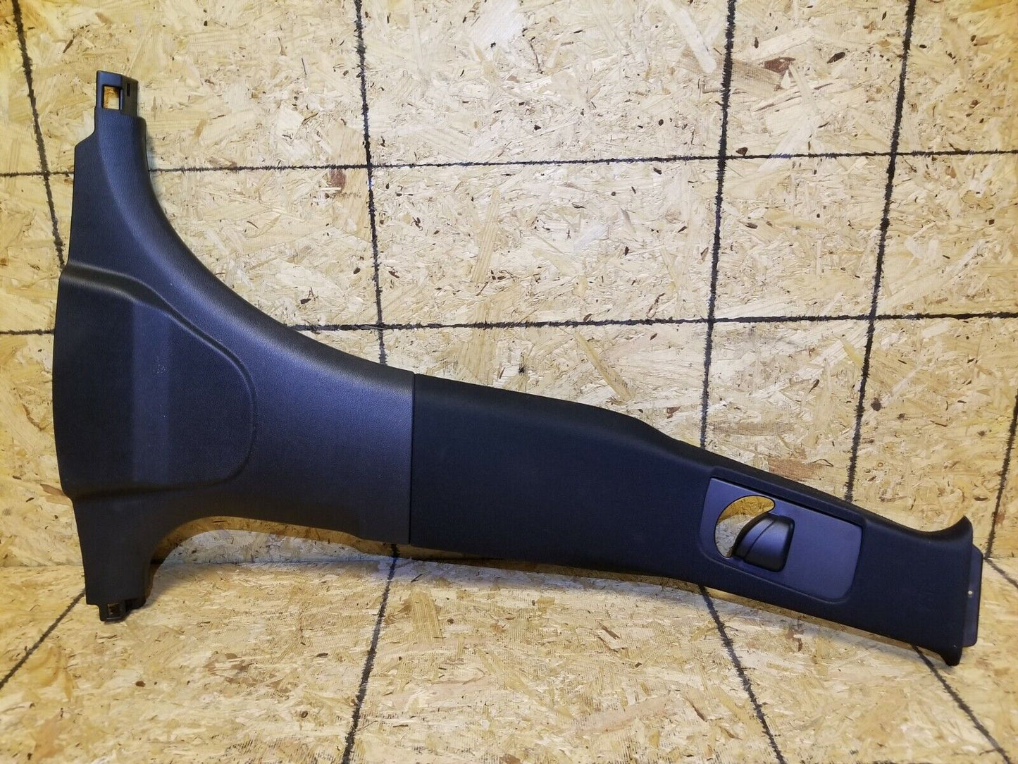 12 13 14 15 16 17 Chrysler 300 B Pillar Trim Cover Right Passenger Side OEM 43k